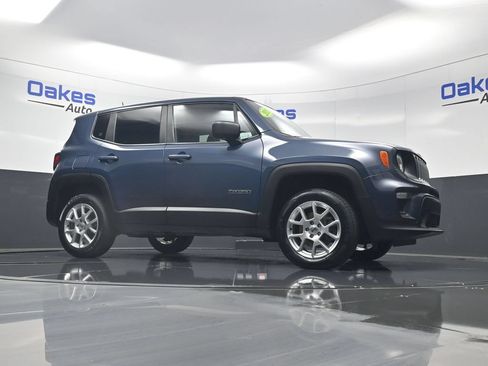 Used 2023 Jeep Renegade Latitude AWD/4WD image 36