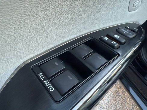 Used 2018 Toyota Avalon XLE Premium w/ All Weather Liner Package image 12