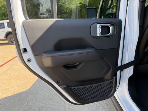 New 2026 Jeep Wrangler Unlimited Rubicon AWD/4WD image 16