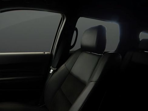 Used 2021 Dodge Durango R/T w/ Blacktop Package AWD/4WD image 24