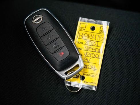 Used 2024 Nissan Versa SV image 34