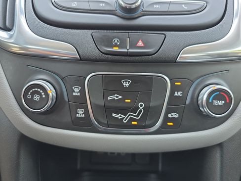 Used 2022 Chevrolet Equinox LS w/ LS Convenience Package AWD/4WD image 26