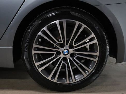 Used 2019 BMW 540i w/ Executive Package RWD image 40