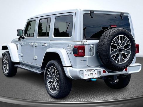 Used 2024 Jeep Wrangler High Altitude AWD/4WD image 5