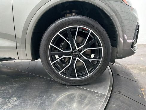 Used 2024 Audi SQ5 Premium Plus w/ Premium Plus Package image 9