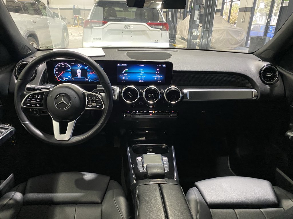 Certified 2021 Mercedes-Benz GLB 250 4MATIC image 2