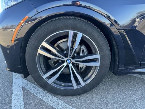 Used 2022 BMW X7 xDrive40i w/ M Sport Package image 34