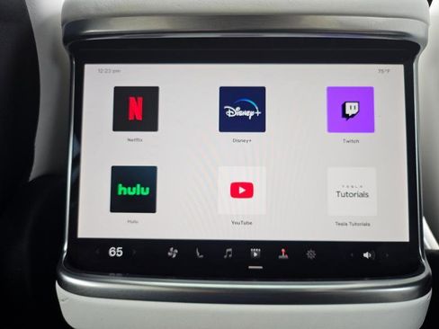 Used 2023 Tesla Model X image 66