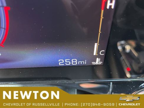 New 2026 Chevrolet Trax RS w/ Sunroof Package FWD image 17