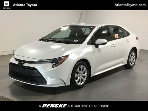 Certified 2024 Toyota Corolla LE FWD image 1