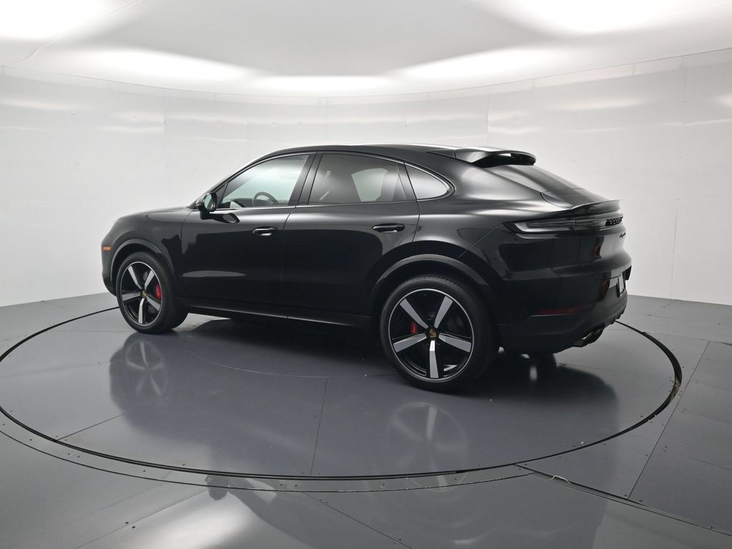 Certified 2024 Porsche Cayenne S AWD/4WD image 3