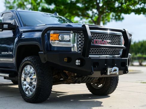 Used 2016 GMC Sierra 2500 Denali w/ Duramax Plus Package AWD/4WD image 4