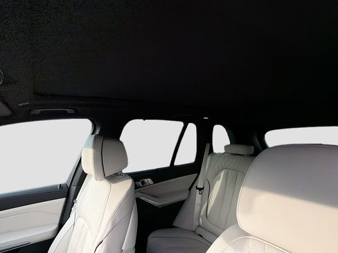 New 2026 BMW X5 xDrive50e w/ Executive Package image 27