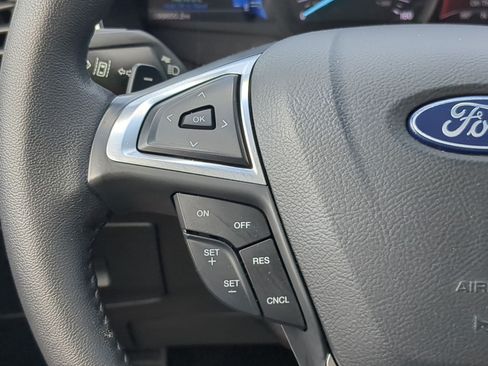 Used 2017 Ford Edge Titanium w/ Equipment Group 302A AWD/4WD image 20