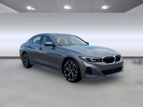 New 2026 BMW 330i Sedan w/ Premium Package RWD image 7