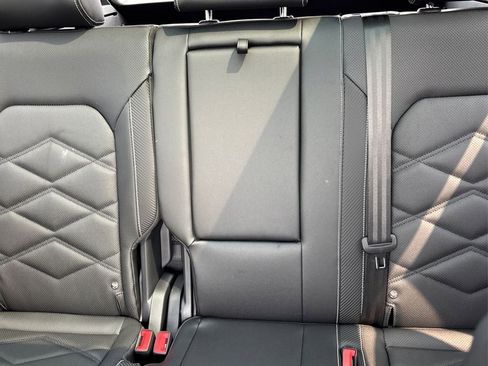 Used 2025 Volkswagen Atlas Cross Sport SE image 20