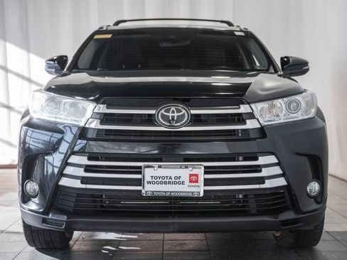 Used 2018 Toyota Highlander XLE w/ Protection Package #3 image 2