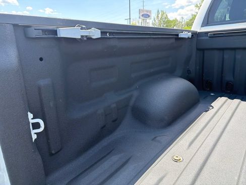 Used 2021 Toyota Tundra Limited w/ Limited Premium Package AWD/4WD image 14