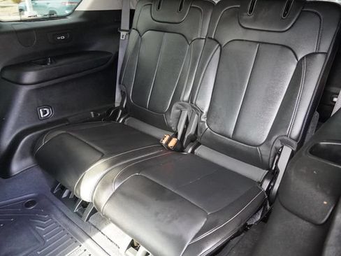Used 2023 Jeep Grand Cherokee L Limited RWD image 21