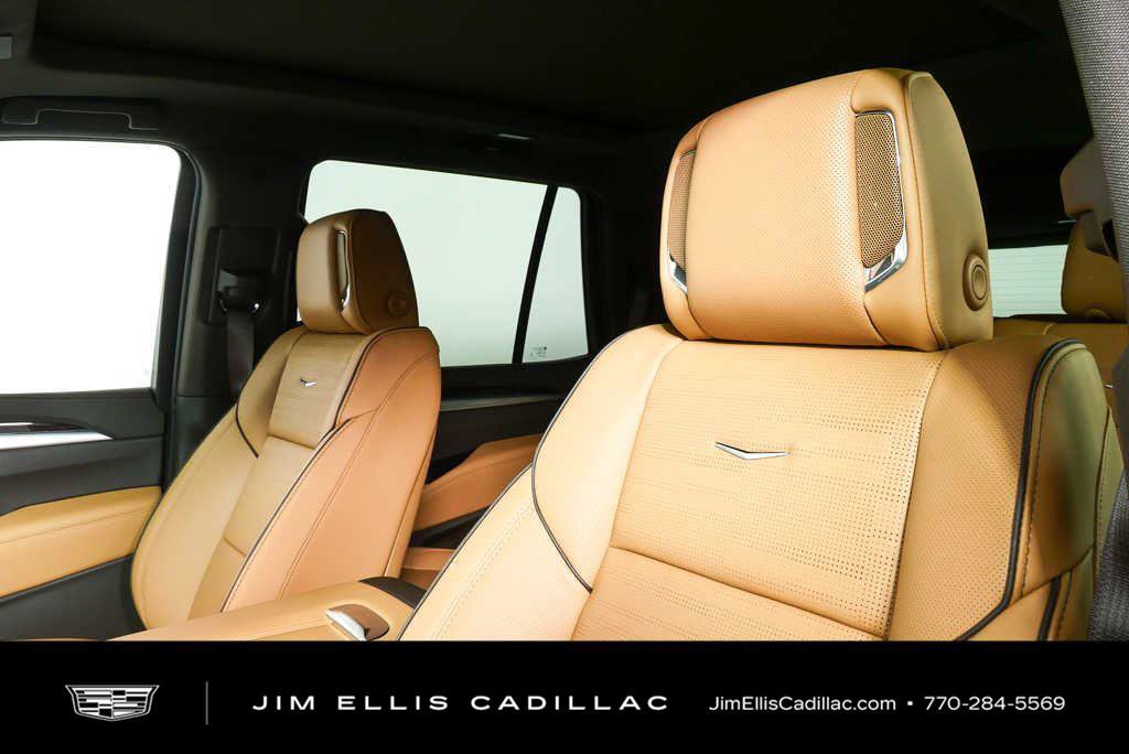 New 2026 Cadillac Escalade Luxury w/ Touring Package AWD/4WD image 6