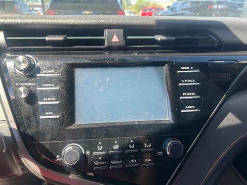 Used 2019 Toyota Camry LE FWD image 16