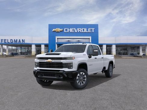 New 2026 Chevrolet Silverado 2500 Custom w/ Custom Value Package AWD/4WD image 8