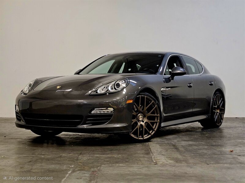 Used 2013 Porsche Panamera S RWD image 3