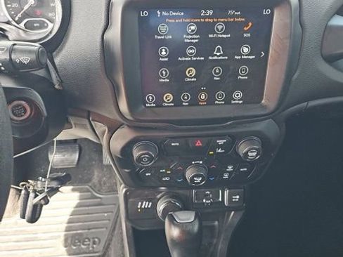Used 2023 Jeep Renegade Latitude image 14