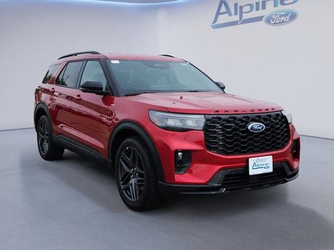 Used 2025 Ford Explorer ST-Line w/ ST-Line Street Pack AWD/4WD image 7