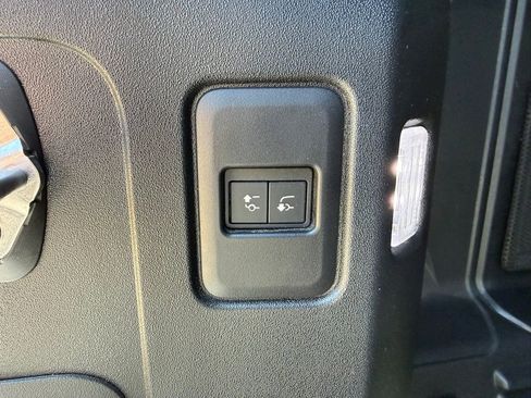 Certified 2023 Land Rover Defender 110 S AWD/4WD image 15