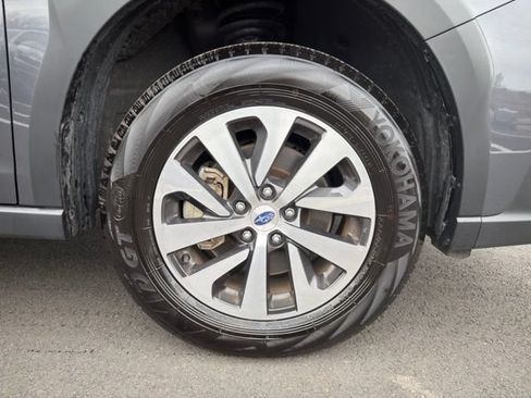 Used 2025 Subaru Outback Premium AWD/4WD image 30