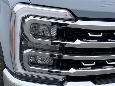 New 2026 Ford F350 Lariat w/ Tremor Off-Road Package image 13