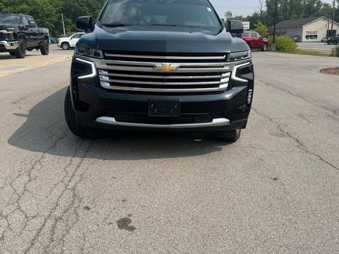 Certified 2021 Chevrolet Suburban High Country image 2