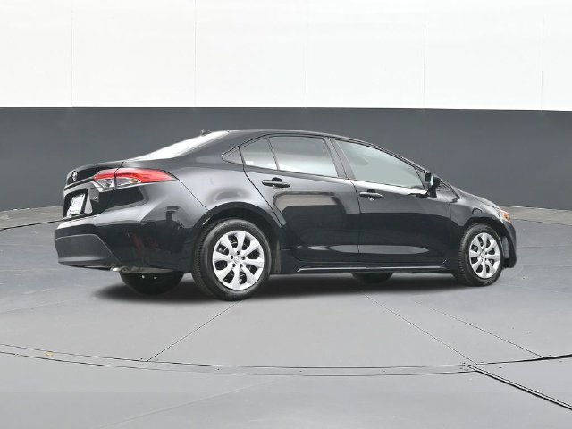 Used 2026 Toyota Corolla LE FWD image 44