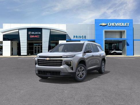 New 2027 Chevrolet Traverse LT w/ Driver Confidence Package FWD image 32