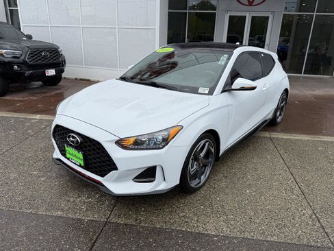 Used 2020 Hyundai Veloster Turbo FWD image 2