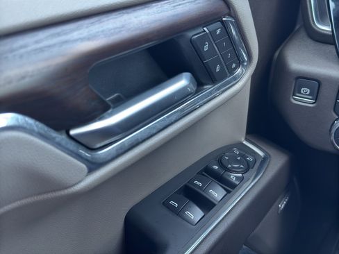 Used 2025 GMC Sierra 1500 SLT w/ SLT Premium Plus Package image 23