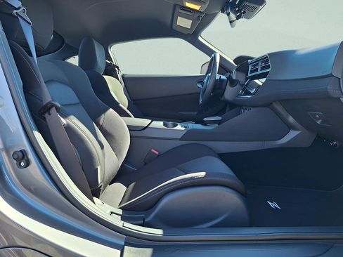Used 2025 Nissan Z Sport w/ Floor Mat Package image 28
