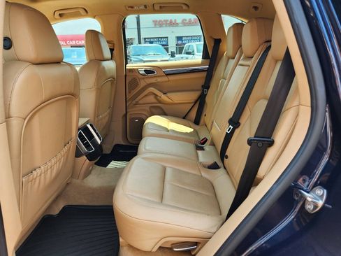 Used 2014 Porsche Cayenne AWD/4WD image 13