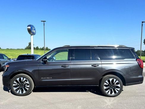 Used 2025 Ford Expedition Max Platinum w/ Driver's Package AWD/4WD image 5