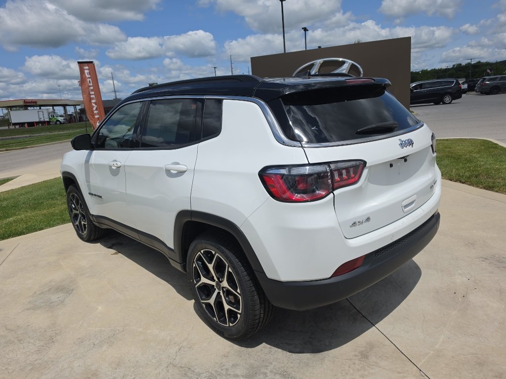 Used 2025 Jeep Compass Limited AWD/4WD image 7