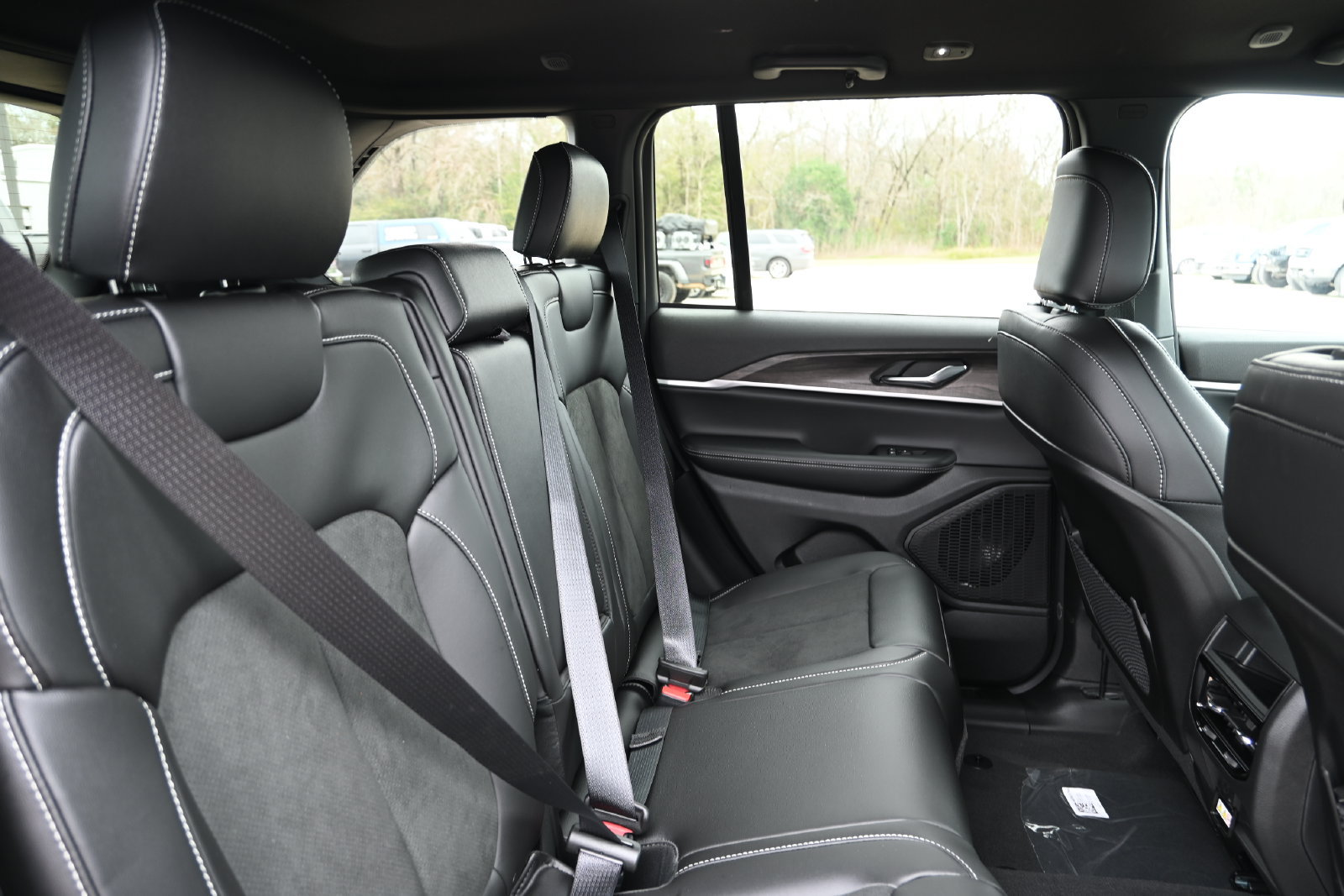 New 2026 Jeep Grand Cherokee Altitude AWD/4WD image 20