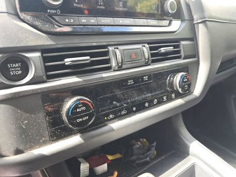 Used 2025 Nissan Pathfinder S FWD image 20