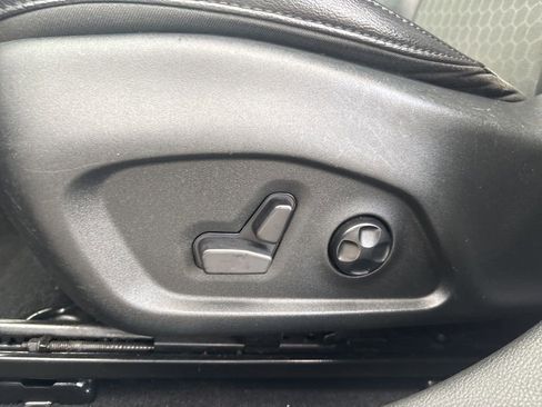 Used 2019 Jeep Compass Latitude w/ Popular Equipment Group image 13