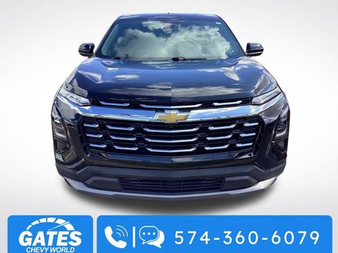 Used 2025 Chevrolet Equinox LT image 2