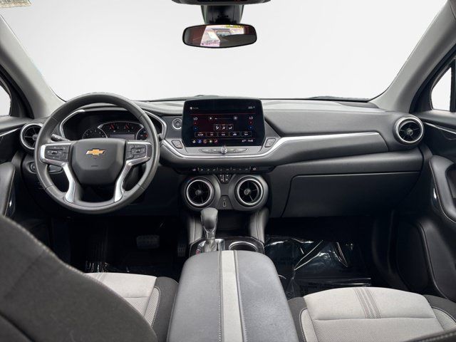 Used 2023 Chevrolet Blazer LT AWD/4WD image 5