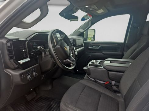 Used 2024 Chevrolet Silverado 2500 LT AWD/4WD image 22