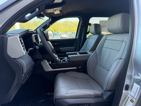 New 2026 Toyota Tundra Limited AWD/4WD image 7