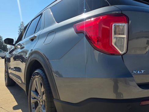 Used 2021 Ford Explorer XLT w/ Equipment Group 202A image 17