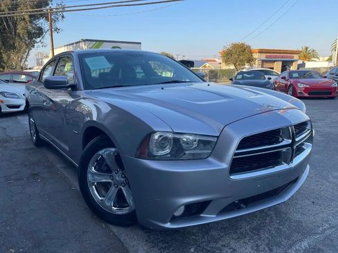 Used 2014 Dodge Charger R/T RWD image 3